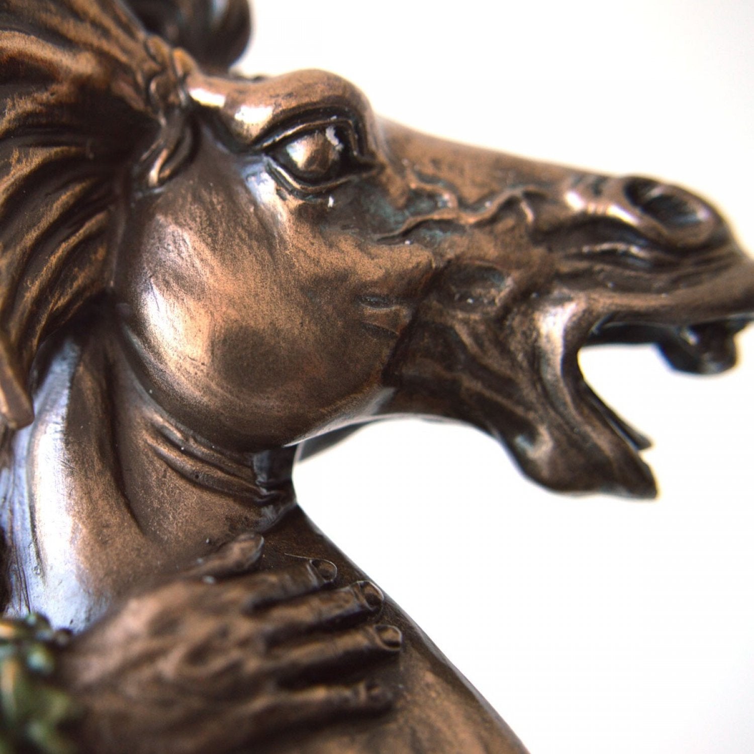 Poseidon, statueta rasina si bronz