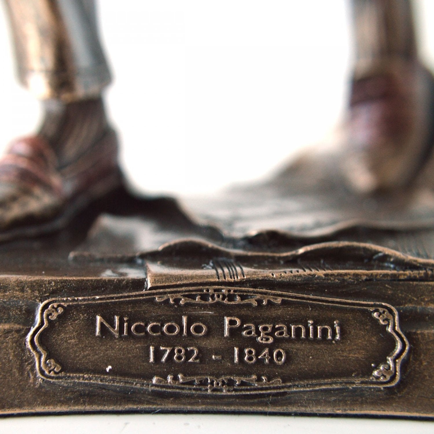 Statueta rasina si bronz Paganini