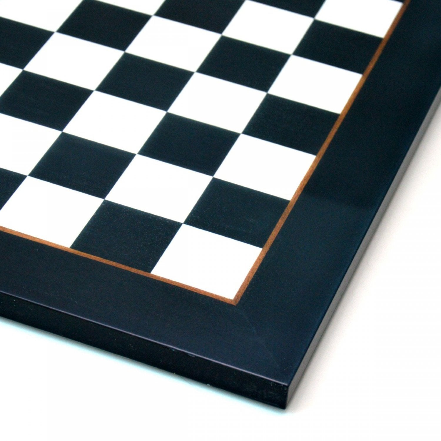 Set sah din lemn de maces (negru si alb)