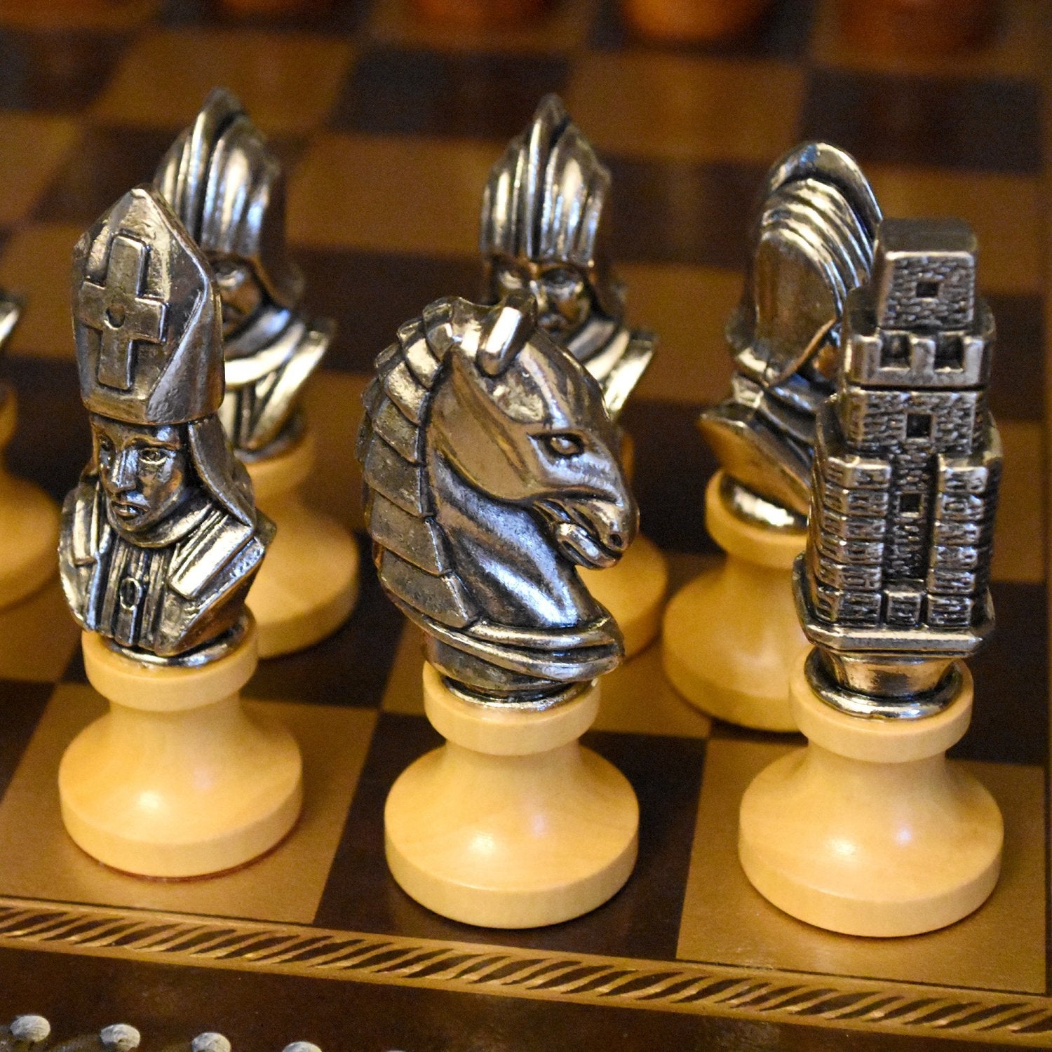 Set sah de lux Moncada 48cm Piele + Table - Premium Chess – My Man