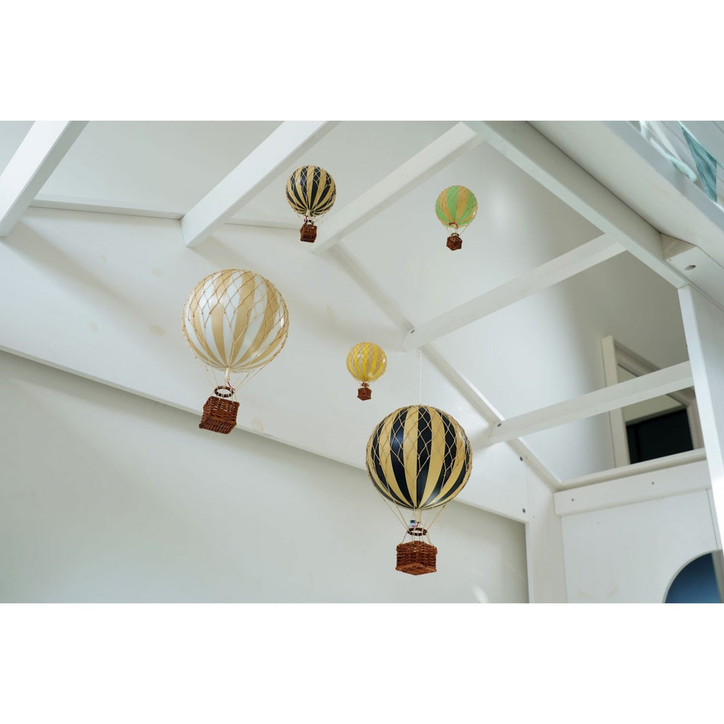 Decoratiune de tavan, balon zburator - Floating the sky