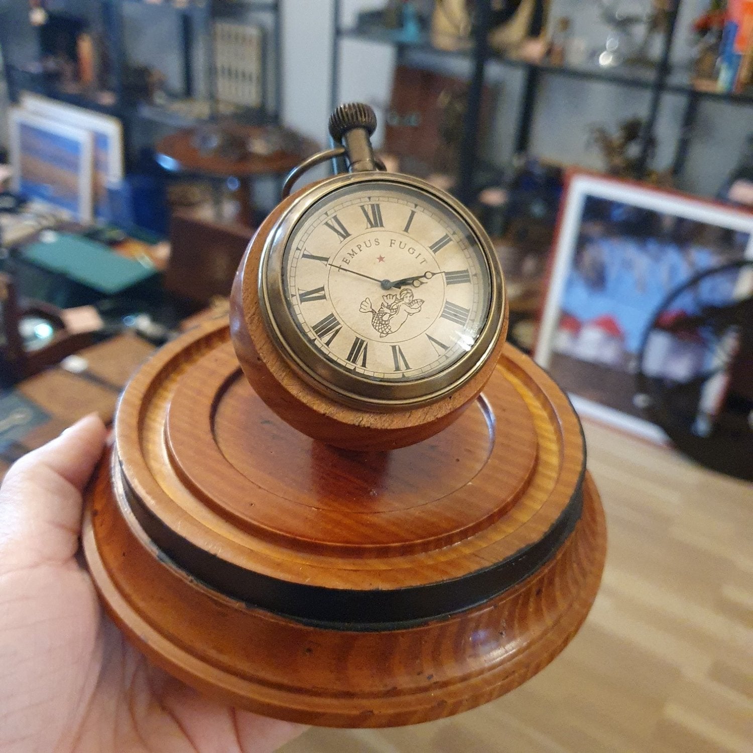 Ceas victorian cu dom