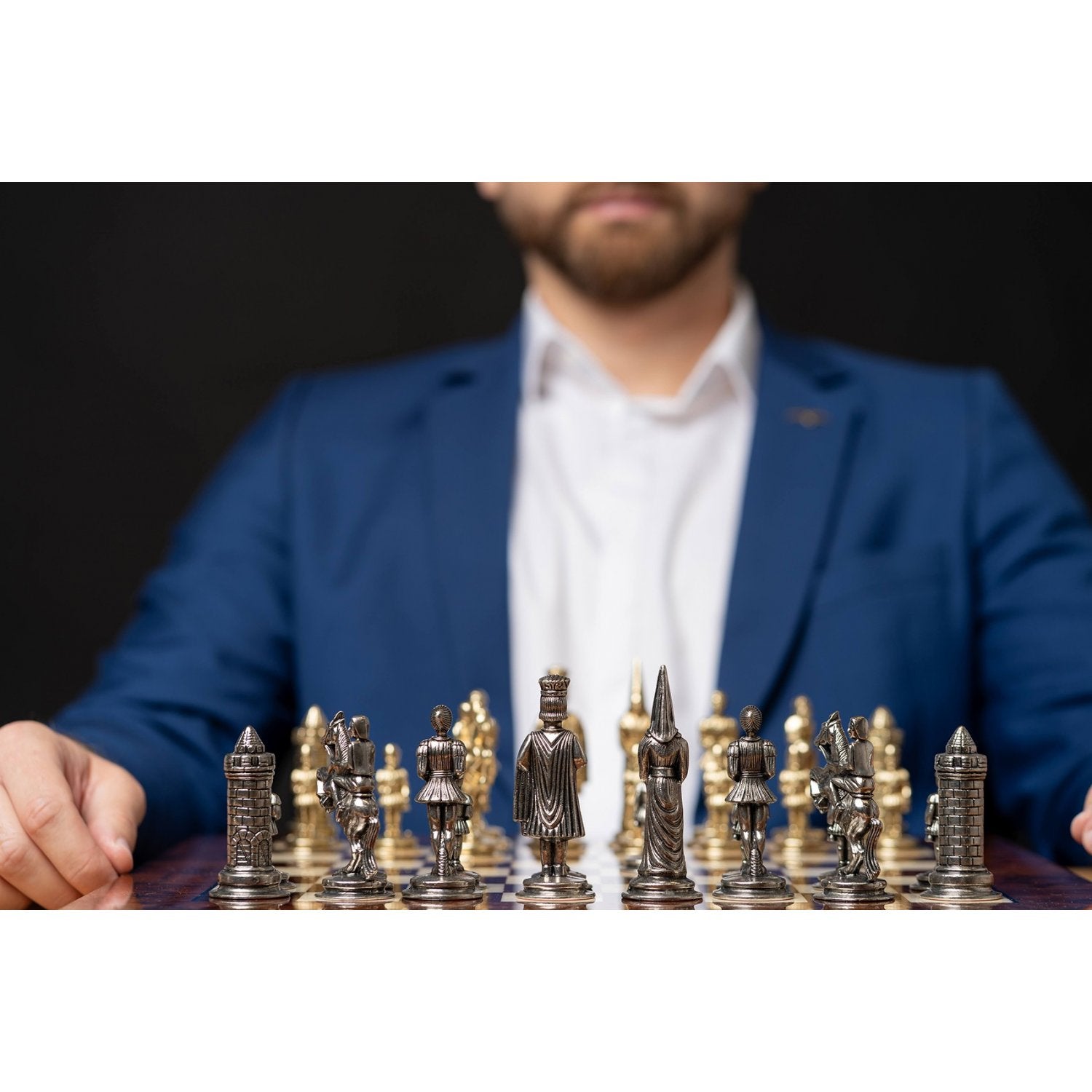 Set de sah "Regele Arthur", cu tabla de lemn si piese de zinc